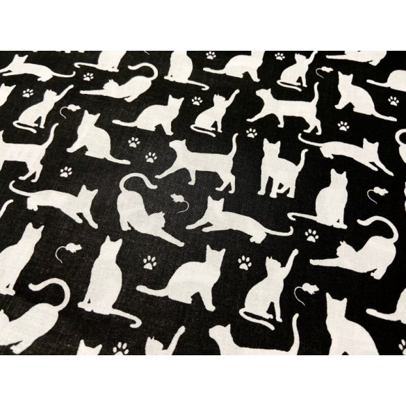 Baumwollstoff - Katzen und Pfötchen auf schwarzem Hintergrund