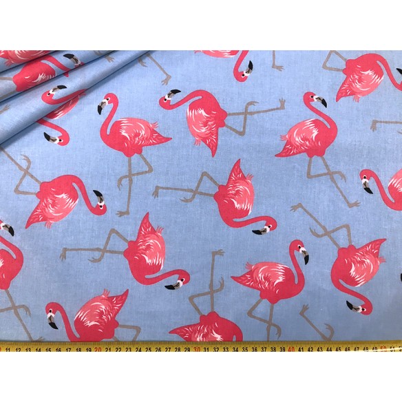 Baumwollstoff - Flamingos auf blauem Hintergrund
